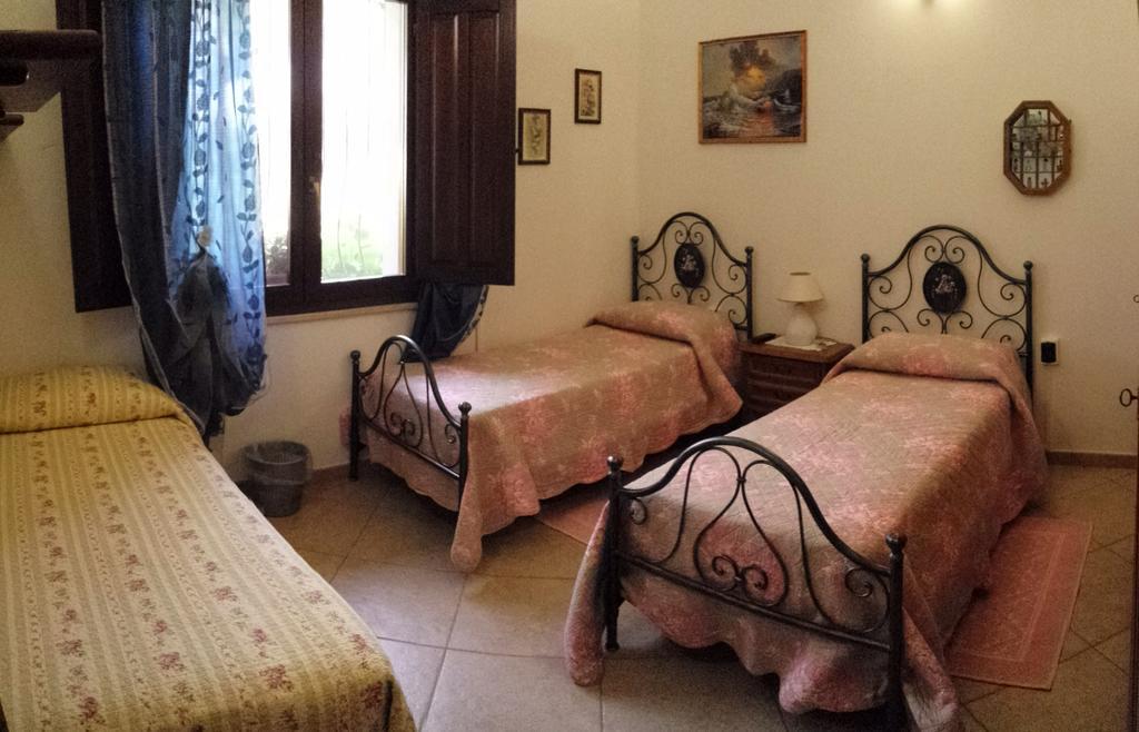 Il Vecchioliveto Di Ornella Bed & Breakfast Marrubiu ห้อง รูปภาพ
